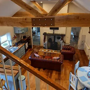 Mary's Bespoke Ferienhaus Killarney