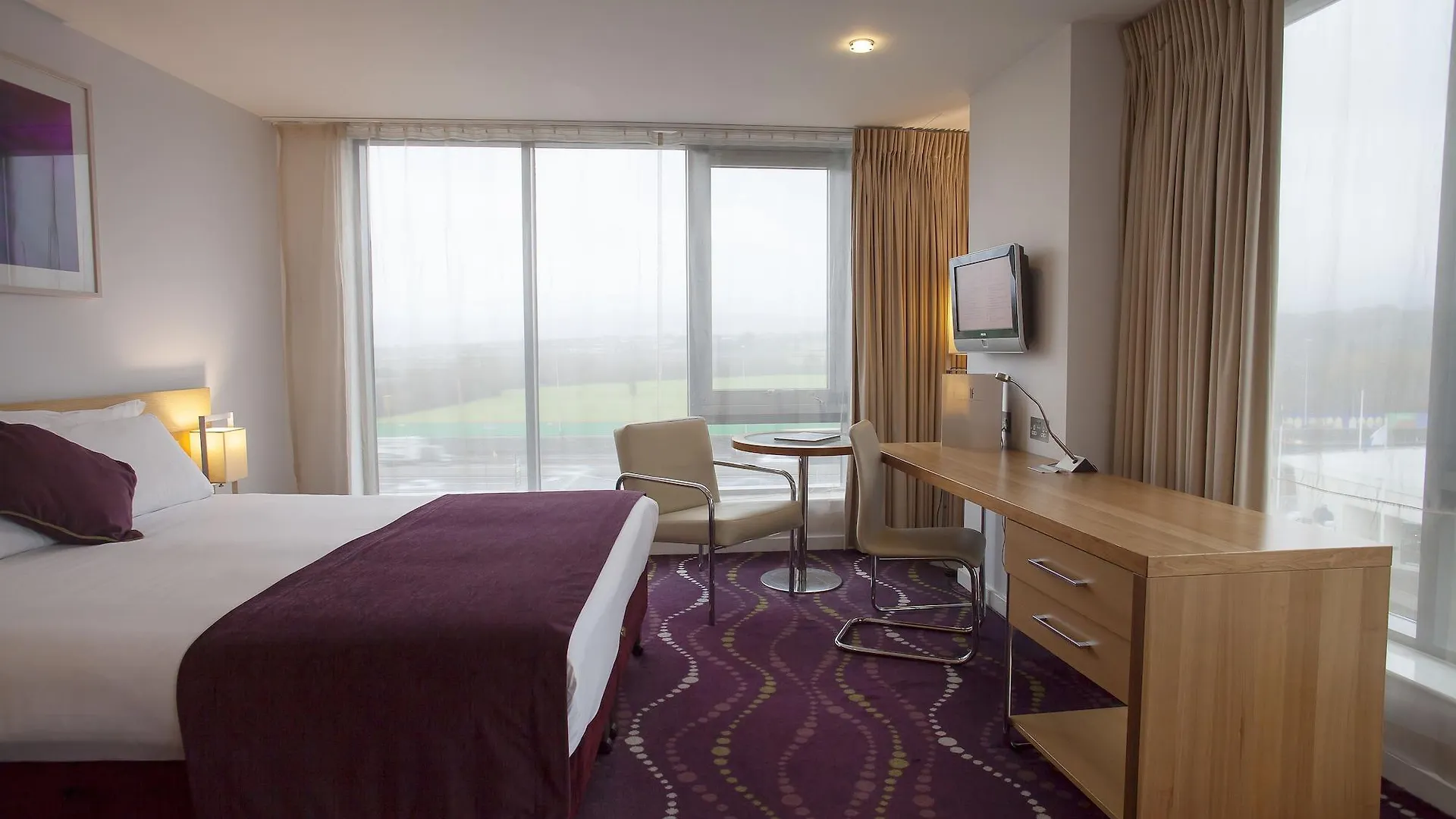Louis Fitzgerald Hotel Clondalkin 4*,